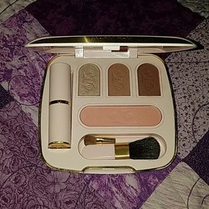 Full face compact (discontinued)
